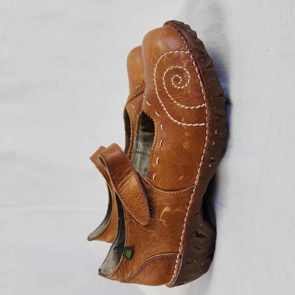El Naturalista Women Clogs